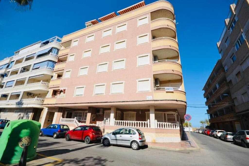 Apartamento Pink Sweet Home Torrevieja Dış mekan fotoğraf